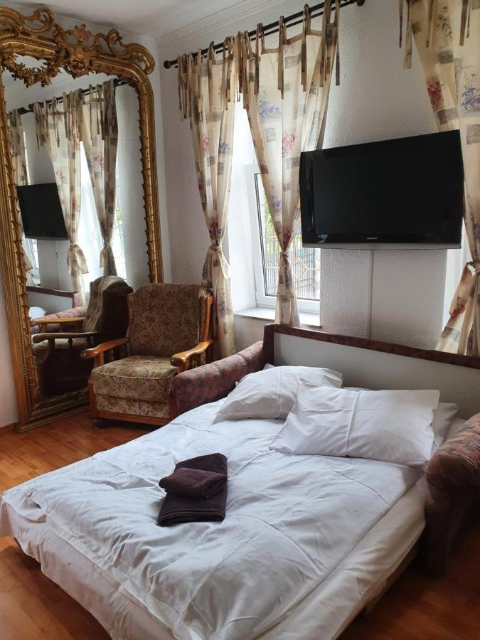 Kristine House Apartament Sinaia Zewnętrze zdjęcie