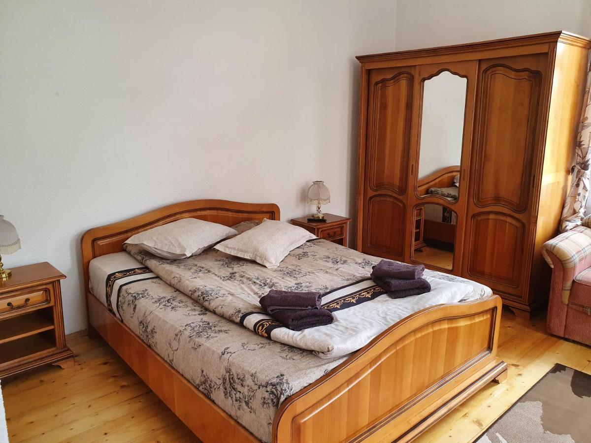 Kristine House Apartament Sinaia Zewnętrze zdjęcie