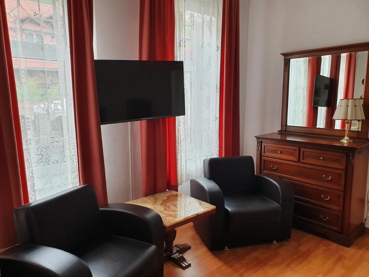 Kristine House Apartament Sinaia Zewnętrze zdjęcie