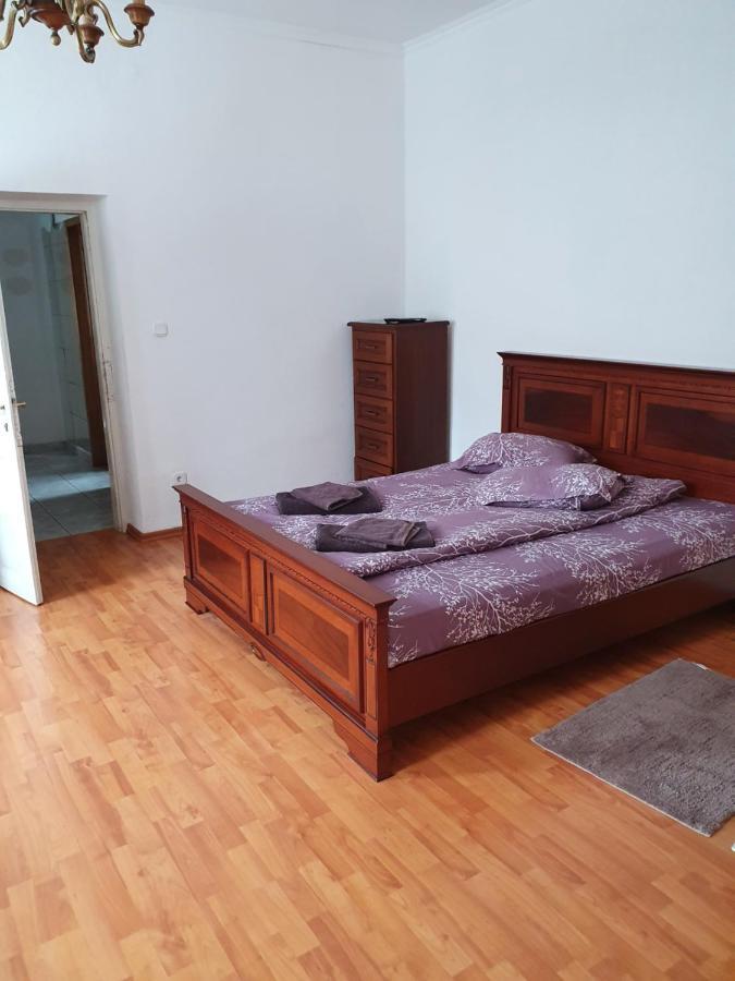 Kristine House Apartament Sinaia Zewnętrze zdjęcie